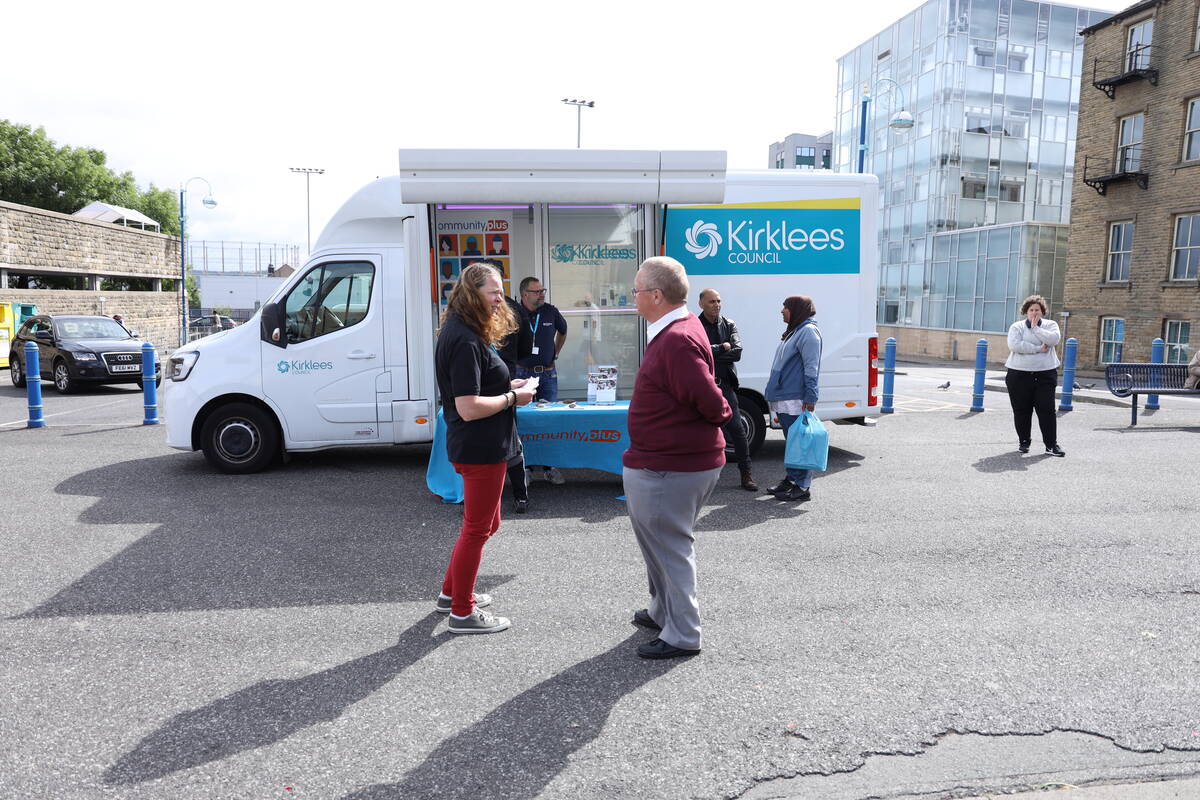 Plus Bus at Huddersfield Market
